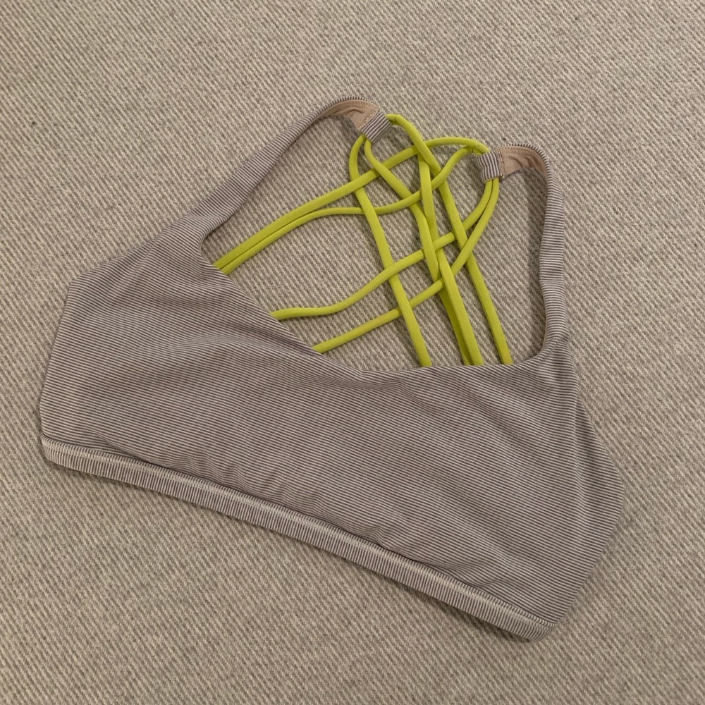 Lululemon Free to be Bra *Wild - size 8 - Space Nebula
